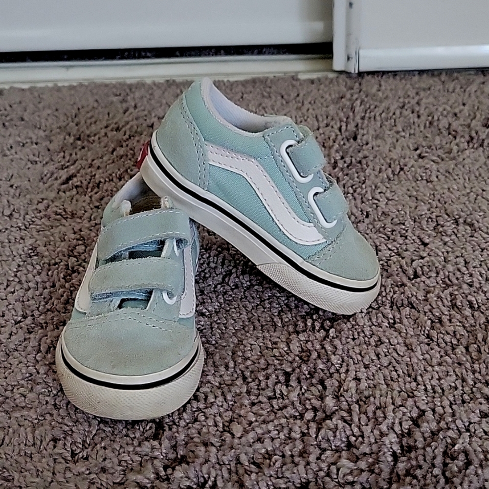 Toddler vans size 4 light blue